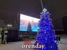 В новогоднюю ночь на площади им.Ленина в Оренбурге было не протолкнуться