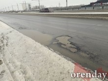 Ямы, лужи, швы: в каком состоянии в Оренбурге находится мост через ул. Шевченко на ул. Терешковой