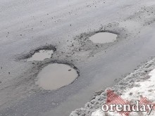 Ямы, лужи, швы: в каком состоянии в Оренбурге находится мост через ул. Шевченко на ул. Терешковой