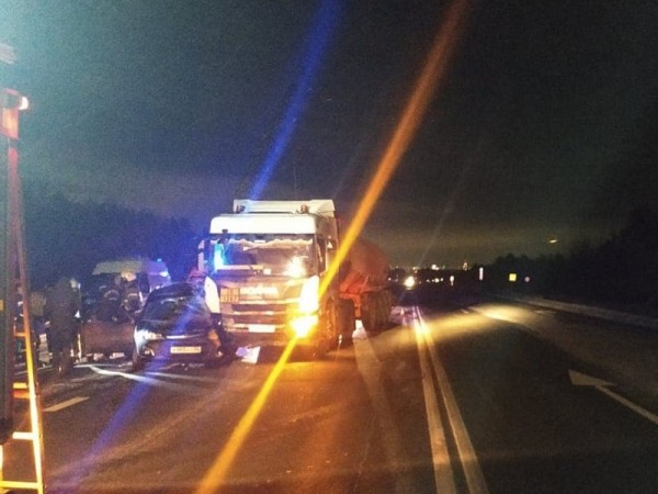 В ДТП с «Калиной» и нефтевозом на трассе Оренбург – Самара погибли двое В ДТП с «Калиной» и нефтевозом на трассе Оренбург – Самара погибли двое