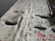 Ямы, лужи, швы: в каком состоянии в Оренбурге находится мост через ул. Шевченко на ул. Терешковой