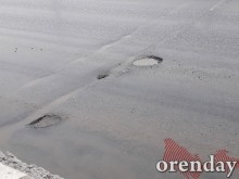 Ямы, лужи, швы: в каком состоянии в Оренбурге находится мост через ул. Шевченко на ул. Терешковой