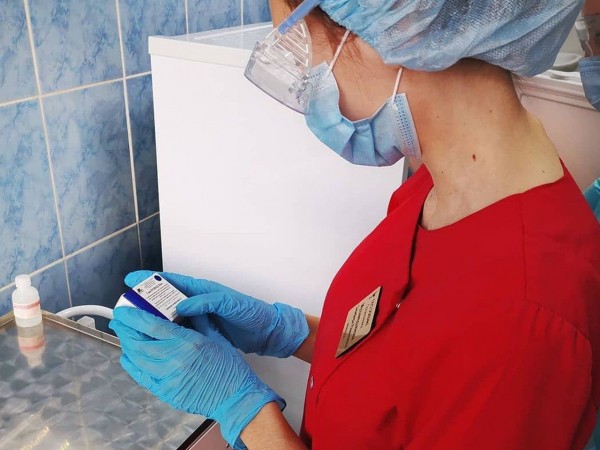 В минздраве прокомментировали очередь на вакцинацию от COVID-19 в Оренбурге