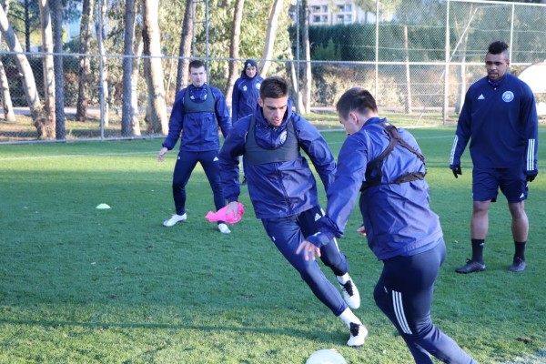 ФК "Оренбург" возобновляет сезон ФНЛ матчем с воронежским "Факелом"