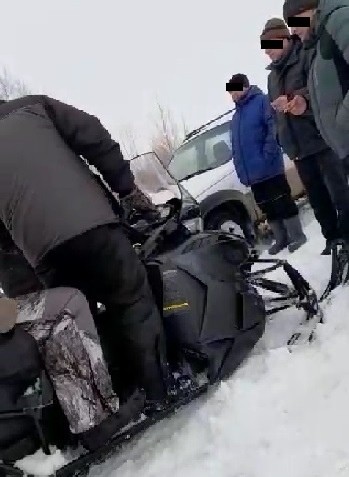 В Ясненском районе &laquo;рыбак&raquo; на снегоходе сбил охотоведа