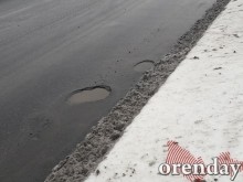 Ямы, лужи, швы: в каком состоянии в Оренбурге находится мост через ул. Шевченко на ул. Терешковой