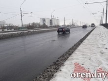 Ямы, лужи, швы: в каком состоянии в Оренбурге находится мост через ул. Шевченко на ул. Терешковой