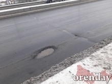 Ямы, лужи, швы: в каком состоянии в Оренбурге находится мост через ул. Шевченко на ул. Терешковой