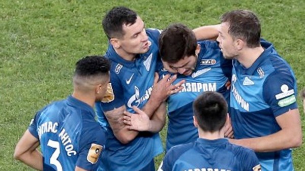 Экс-игрок "Оренбурга" Алексей Сутормин пронзительно обратился к скончавшемуся отцу