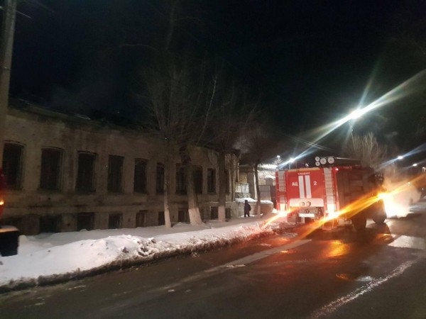 Жаль до слез: В Оренбурге начался разбор зданий Михайловских казарм