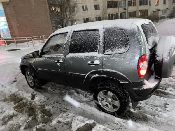 Водитель «Шевроле-Нивы» в Оренбурге сбил девушку Водитель «Шевроле-Нивы» в Оренбурге сбил девушку
