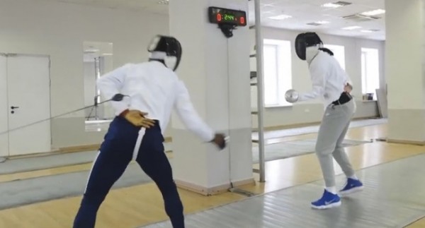 Футболисты "Оренбурга" скрестили шпаги с баскетболистками "Надежды"