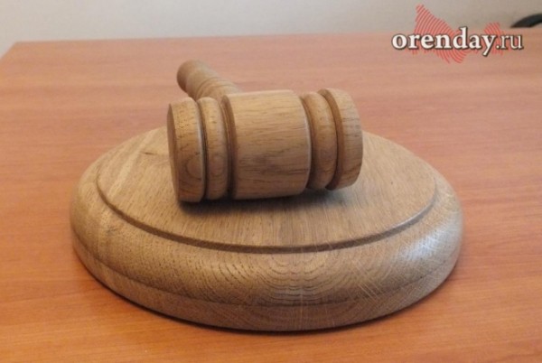 В Орске официант в первый рабочий день украл у своего директора 11 000 рублей