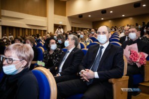 Денис Паслер наградил победительниц конкурса &laquo;Женщина Оренбуржья&raquo;