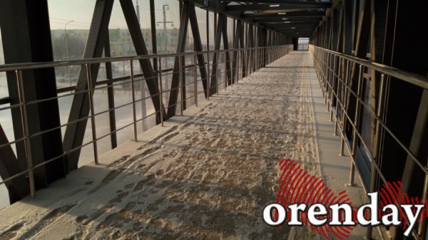 Первый надземный переход для оренбуржцев вышел комом