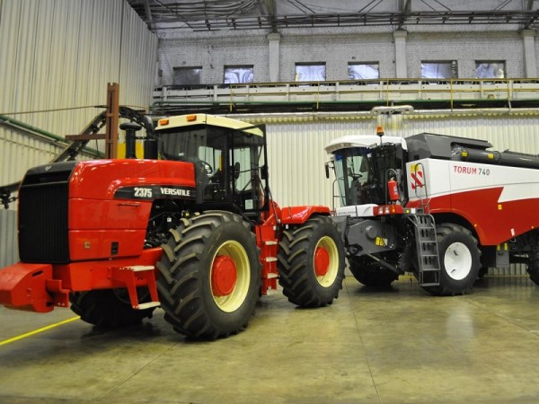 Оренбургские аграрии закупили технику на 2,5 млрд рублей