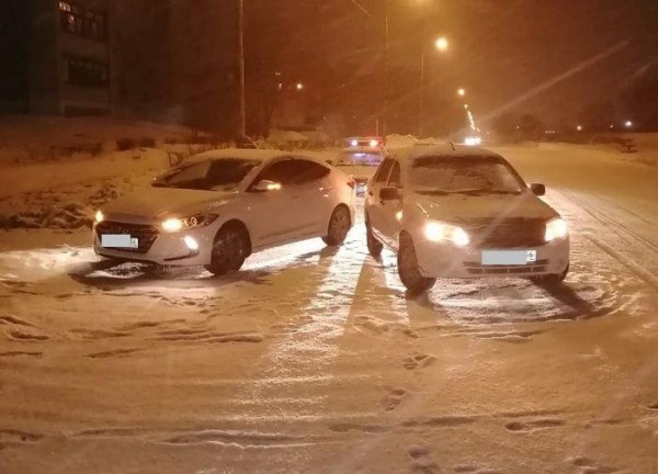 В Новотроицке столкнулись &laquo;Хендай Лантра&raquo; и &laquo;Лада Гранта&raquo;