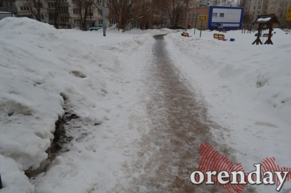 Самый чистый двор в городе - у дома, где живет прокурор Оренбургской области