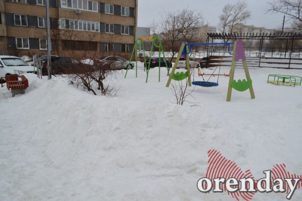 Самый чистый двор в городе - у дома, где живет прокурор Оренбургской области