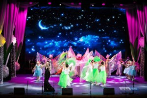 Денис Паслер наградил победительниц конкурса &laquo;Женщина Оренбуржья&raquo;