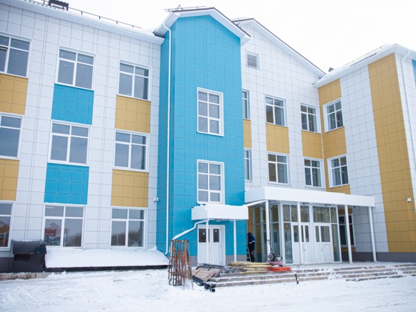Школа в поселке Пригородный под Оренбургом готова на 98%