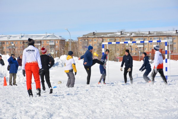 В Гае прошел чемпионат по мини-футболу на снегу