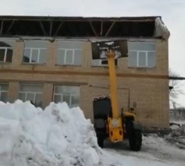 Прокуратура Оренбургской области начала проверку по факту обрушения кровли в школе Прокуратура Оренбургской области начала проверку по факту обрушения кровли в школе