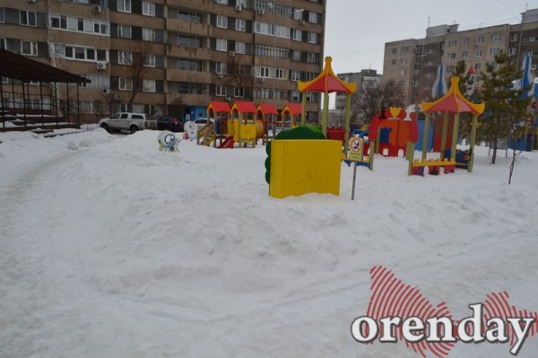 Самый чистый двор в городе - у дома, где живет прокурор Оренбургской области