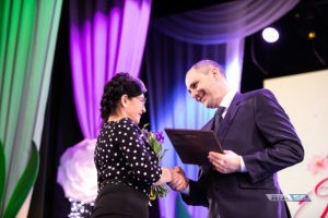 Денис Паслер наградил победительниц конкурса &laquo;Женщина Оренбуржья&raquo;