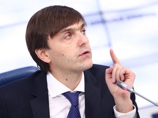 В российских школах ограничат доступ к негативному контенту через Wi-Fi В российских школах ограничат доступ к негативному контенту через Wi-Fi