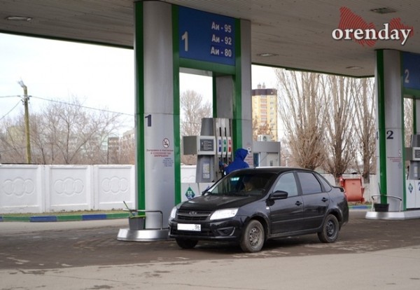 Росстат: В Оренбургской области продолжает дорожать&nbsp;бензин