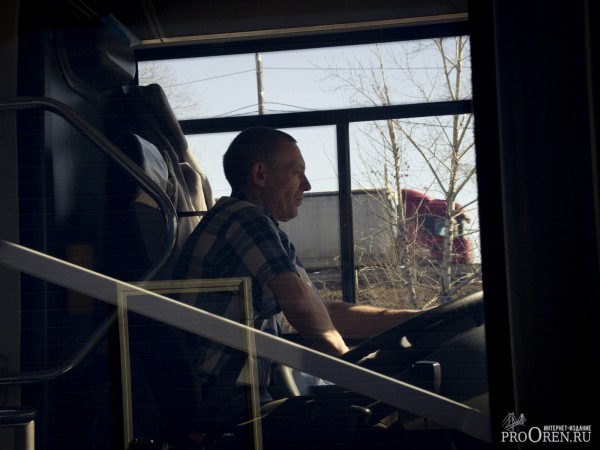 Прокуратура решает проблему с пассажирскими перевозками в Акбулакском районе