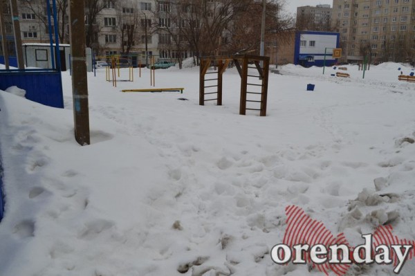 Самый чистый двор в городе - у дома, где живет прокурор Оренбургской области