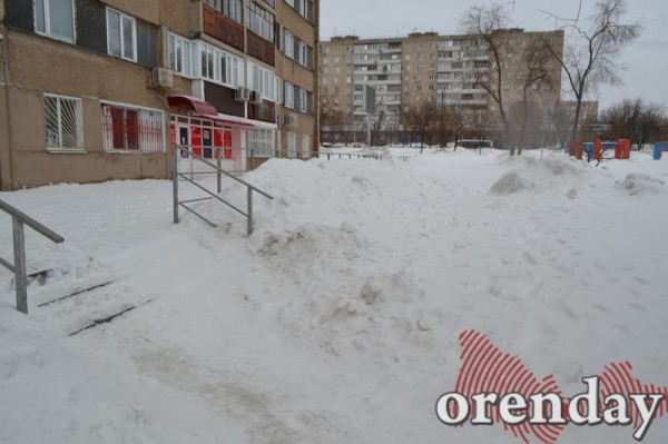 Самый чистый двор в городе - у дома, где живет прокурор Оренбургской области
