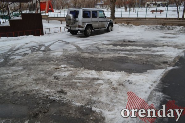Самый чистый двор в городе - у дома, где живет прокурор Оренбургской области