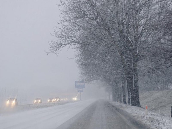 Дороги Оренбуржья частично открыли 8 марта после снегопада