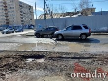 Ямы имени Паслера, Путина и прочих на дорогах Оренбурга экстренно подлатали