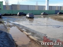 Ямы имени Паслера, Путина и прочих на дорогах Оренбурга экстренно подлатали