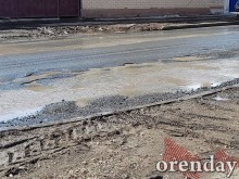 Ямы имени Паслера, Путина и прочих на дорогах Оренбурга экстренно подлатали Ямы имени Паслера, Путина и прочих на дорогах Оренбурга экстренно подлатали