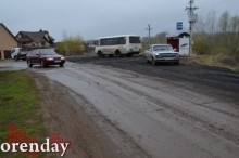 Жители Овощевода бьют тревогу: дорогу к озеру начали отсыпать асфальтовым срезом