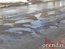 Ямы имени Паслера, Путина и прочих на дорогах Оренбурга экстренно подлатали Ямы имени Паслера, Путина и прочих на дорогах Оренбурга экстренно подлатали