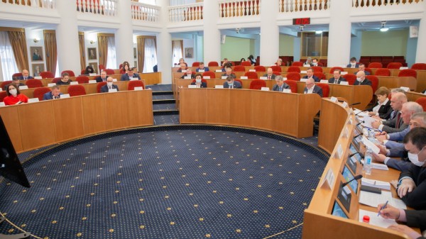 
Двойные стандарты в действии: на какие мероприятия в Оренбургской области можно приходить без масок?		