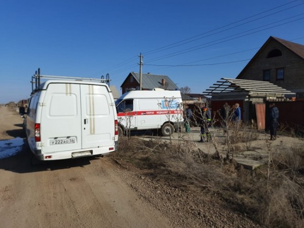 В Оренбуржье медики не могли попасть в дом, где у мужчины случился инсульт