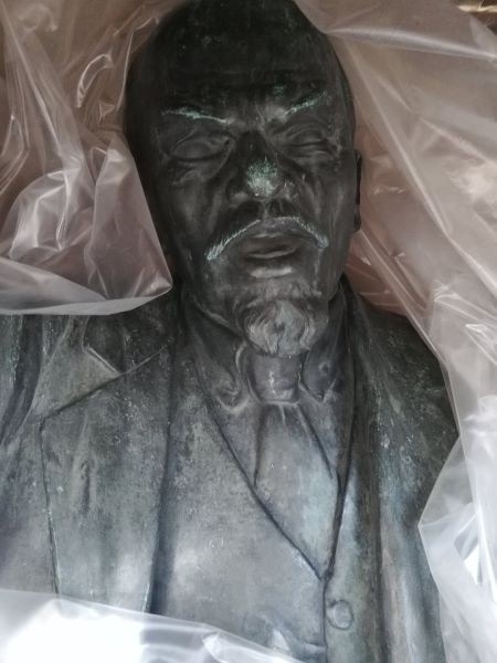 Оренбуржцы снова отмечают день рождения вождя без его памятника