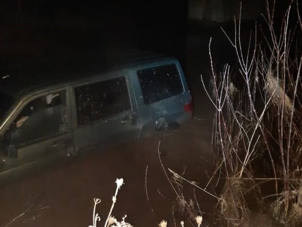 В оренбургском селе Приютово в реке обнаружили автомобиль