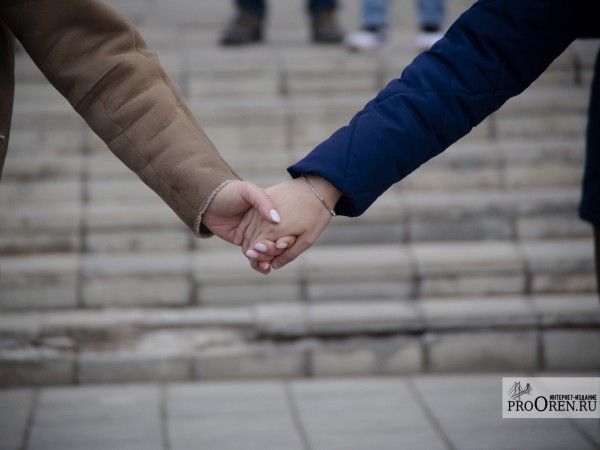 Фоторепортаж с акции в поддержку Алексея Навального в Оренбурге