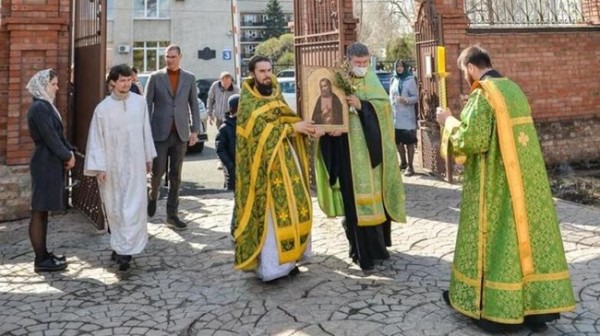 Уникальная икона из Дивеево приехала в оренбурский Свято-Успенский женский монастырь