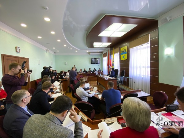 Вопрос организации питания школьников в Оренбурге обсудит рабочая группа