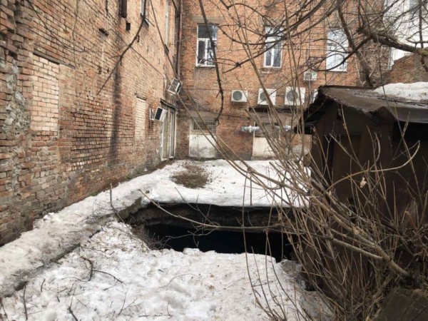 Жильцов дома на улице Советской в Оренбурге экстренно расселяют из-за обрушения