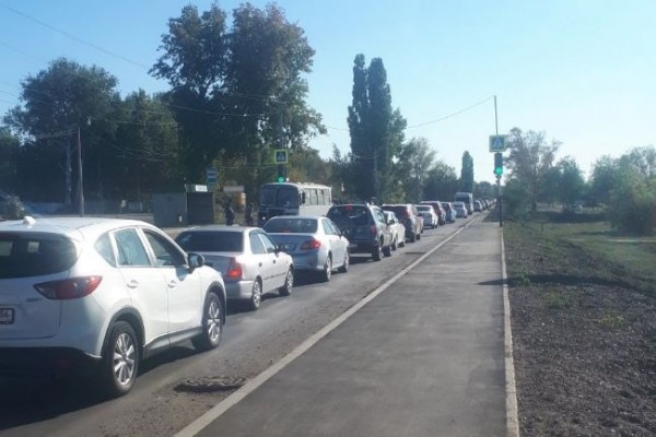 После ремонта на Шарлыкском шоссе образуется огромная «пробка» После ремонта на Шарлыкском шоссе образуется огромная «пробка»